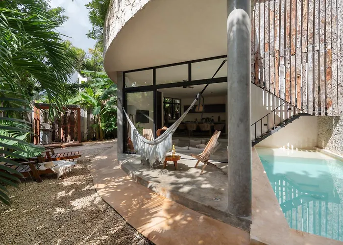 2 Tropical Bohemian Villas-2 Priv Pool-bbq 3a-3b