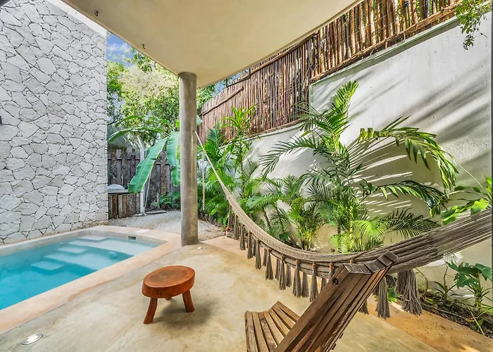 2 Tropical Bohemian Villas-2 Priv Pool-bbq 3a-3b