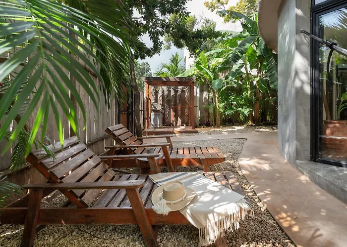 2 Tropical Bohemian Villas-2 Priv Pool-bbq 3a-3b Pousada