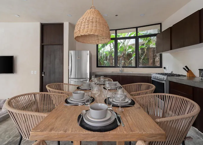 2 Tropical Bohemian Villas-2 Priv Pool-bbq 3a-3b Pousada