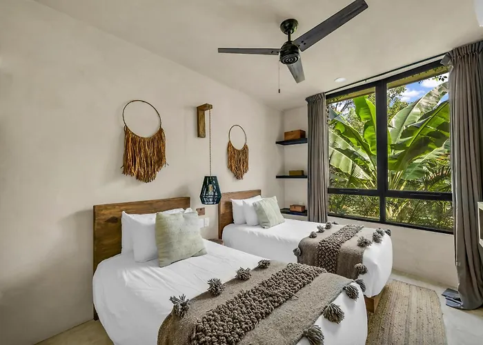 2 Tropical Bohemian Villas-2 Priv Pool-bbq 3a-3b *