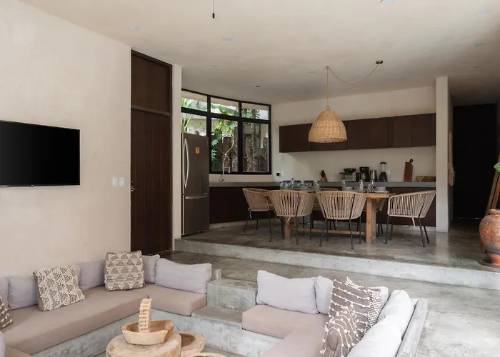 2 Tropical Bohemian Villas-2 Priv Pool-bbq 3a-3b