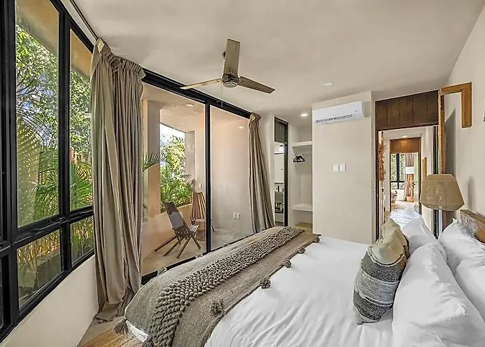 2 Tropical Bohemian Villas-2 Priv Pool-bbq 3a-3b *