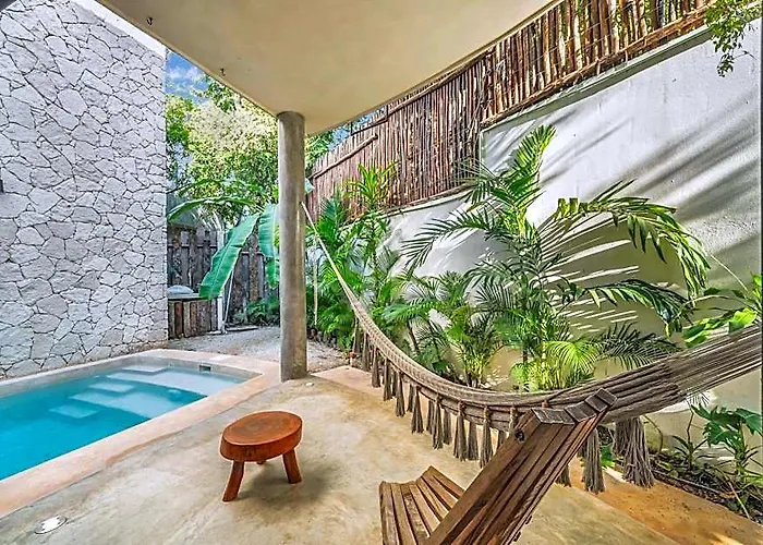 2 Tropical Bohemian Villas-2 Priv Pool-bbq 3a-3b Pousada