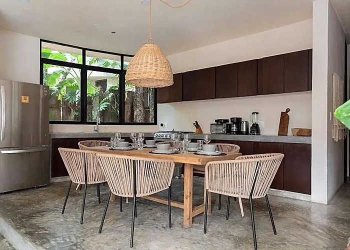 2 Tropical Bohemian Villas-2 Priv Pool-bbq 3a-3b *