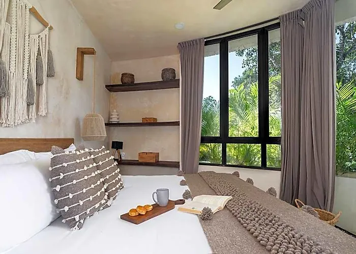 2 Tropical Bohemian Villas-2 Priv Pool-bbq 3a-3b *