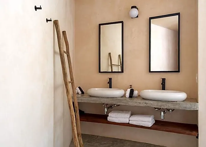 2 Tropical Bohemian Villas-2 Priv Pool-bbq 3a-3b Pousada